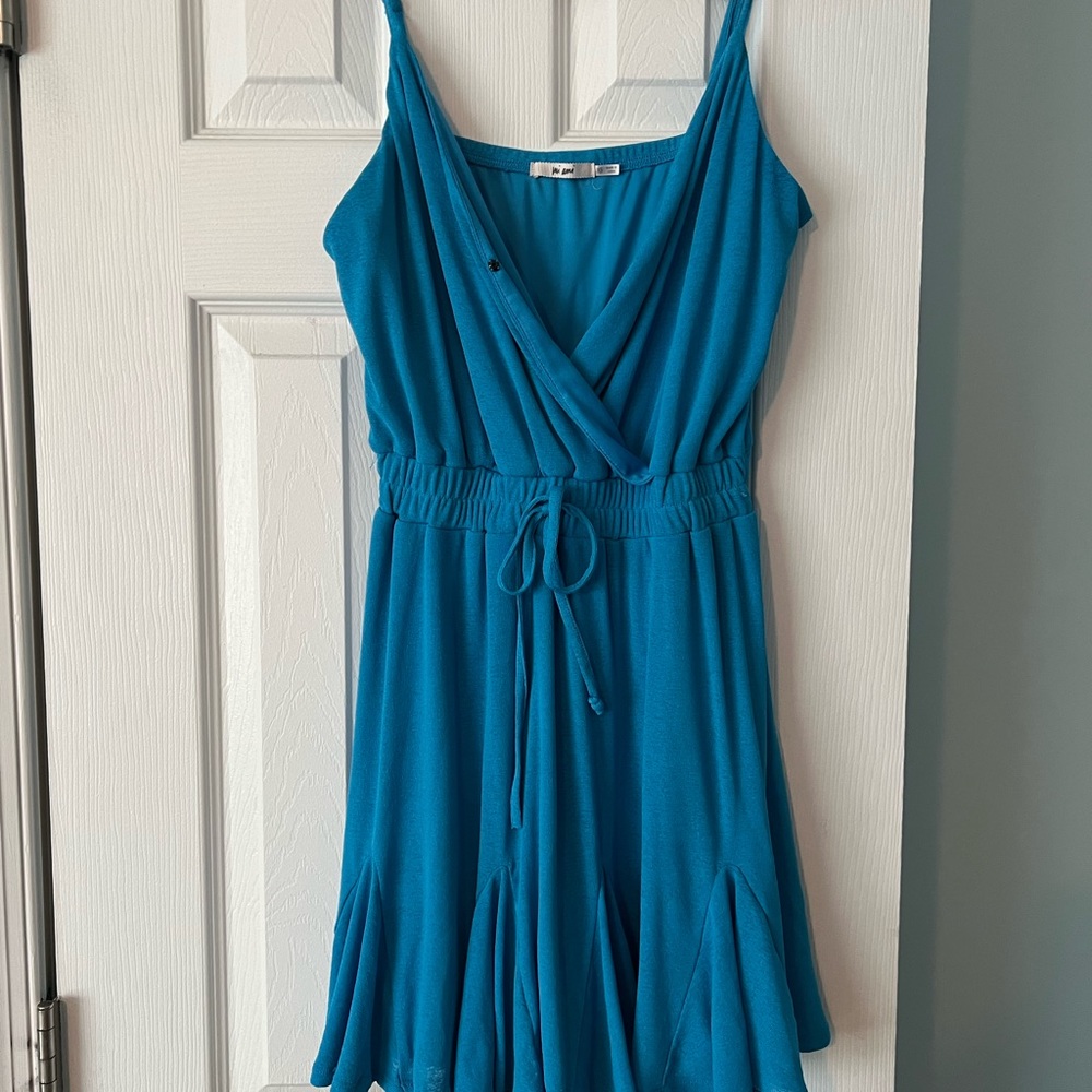 Mi Ami size XS dress.  Super comfy. Can be worn during day or a night out - Picture 5 of 5